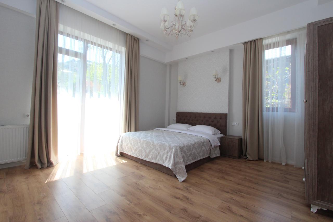 New Apartment In Old ティビリシ エクステリア 写真