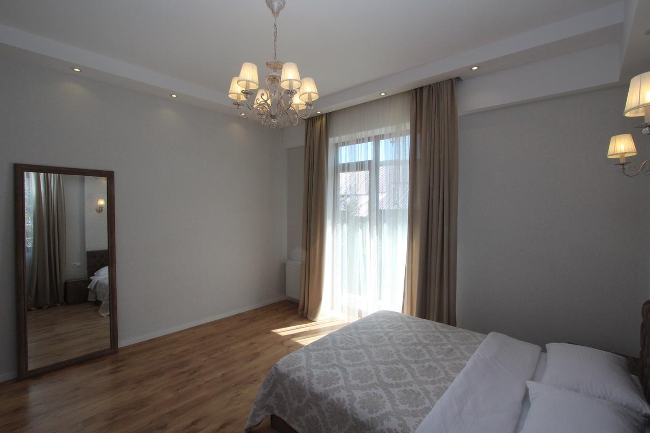New Apartment In Old ティビリシ エクステリア 写真