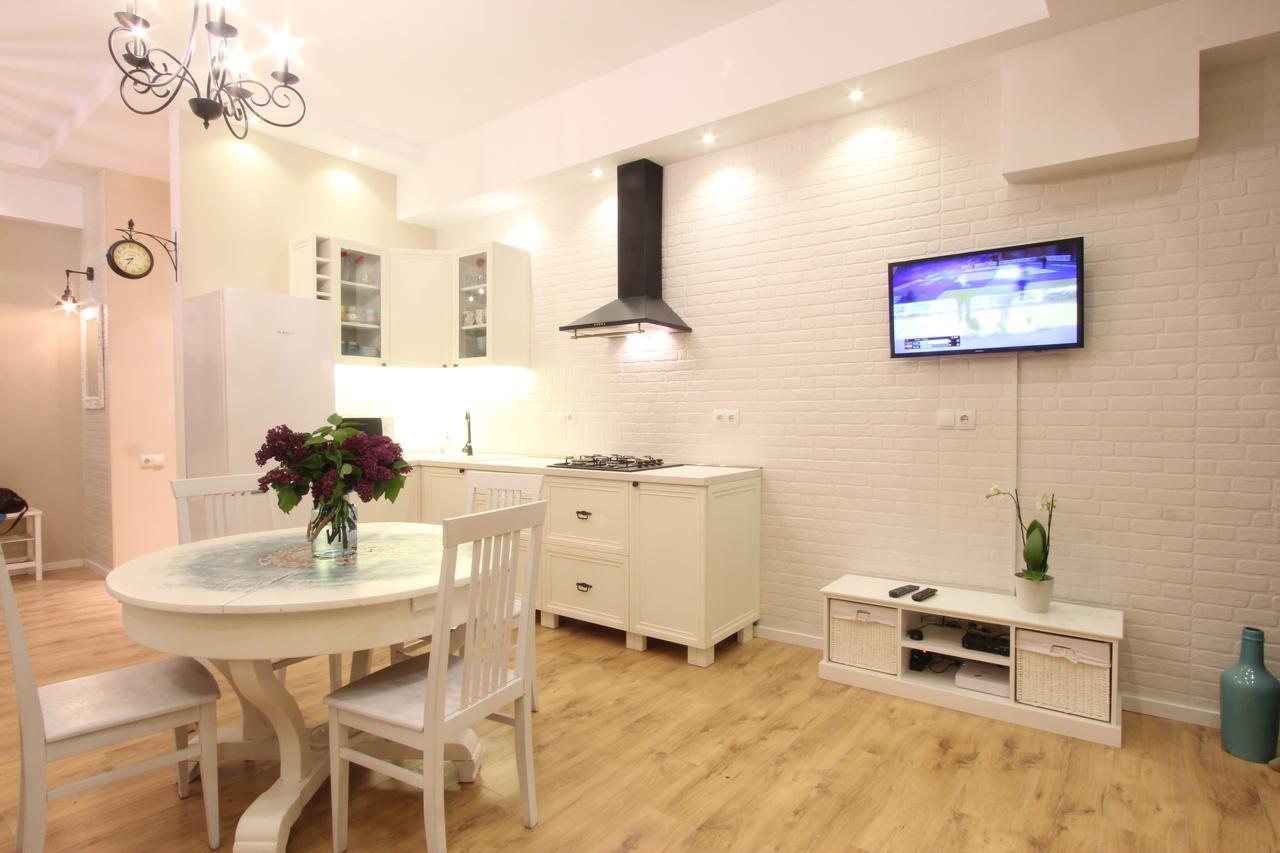 New Apartment In Old ティビリシ エクステリア 写真